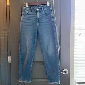 American Eagle High Rise Mom Jean